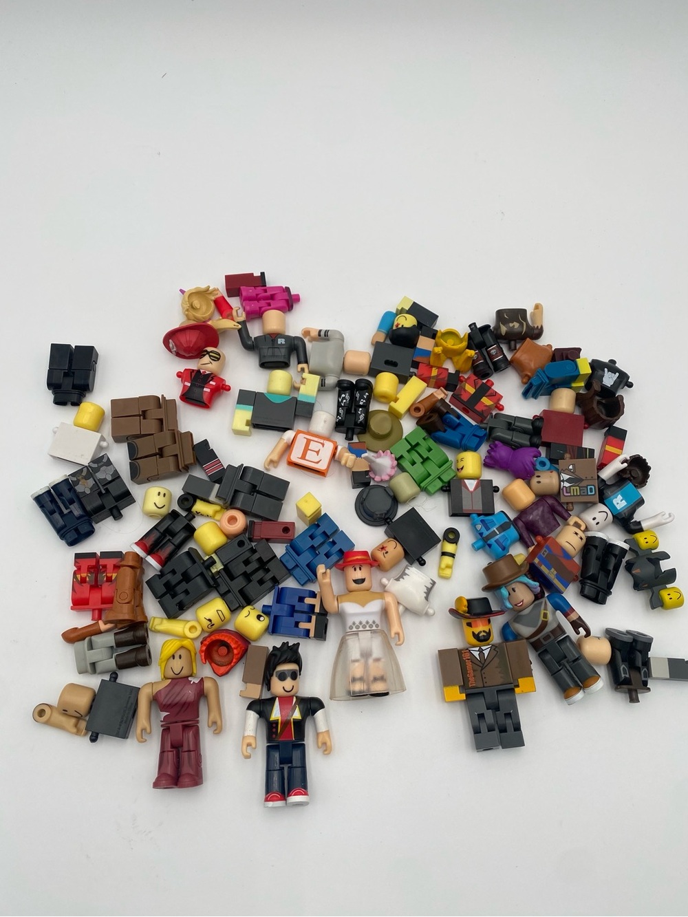 Roblox Compatible Mini Figure Lot - Multicolor Assortment